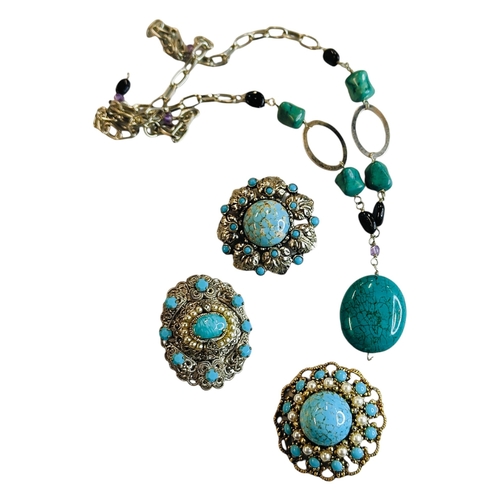 342 - 3 X TORQUOISE SET BROOCHES AND TORQUOISE NECKLACE