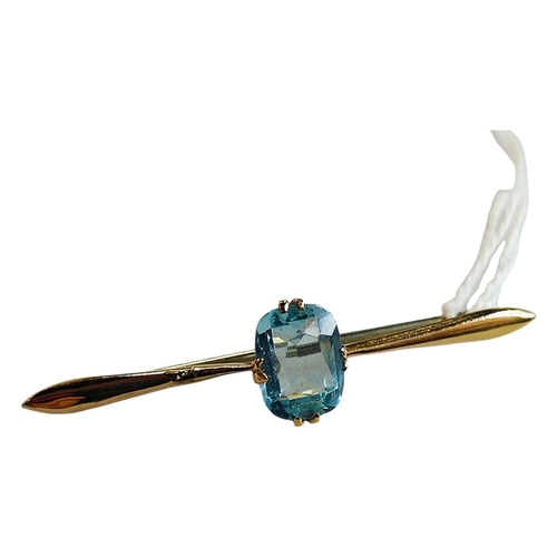 349 - EDWARDIAN BLUE TOPAZ 9 CARAT BROOCH