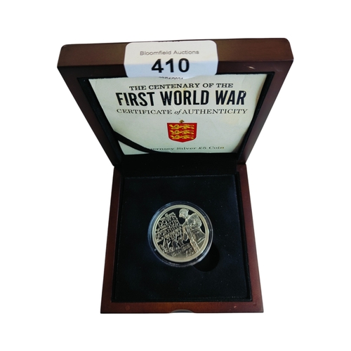 410 - THE CENTENARY OF THE FIRST WORLD WAR GUERNSEY SILVER £5 COIN IN BOX WITH CERTIFICATE