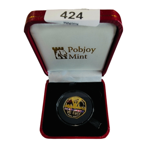 424 - VE DAY 75TH ANNIVERSARY 1945-2020 VE DAY PROOF 22 CARAT GOLD 50p 8 GRAMS IN BOX WITH CERTIFICATE