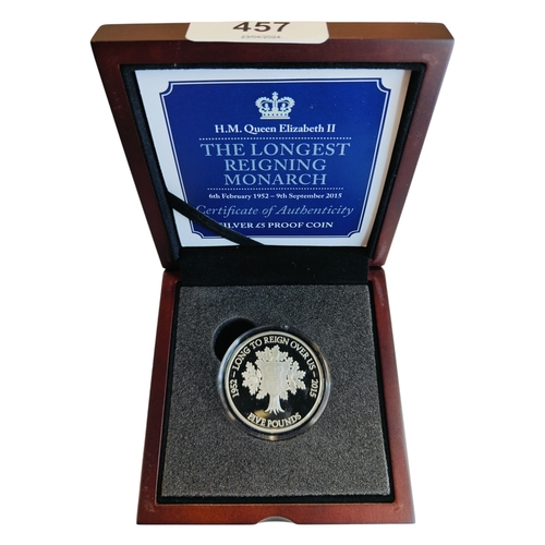 457 - HM QUEEN ELIZABETH II - THE LONGEST REIGNING MONARCH  SILVER £5 PROOF COIN IN BOX WITH CERTIFICATE