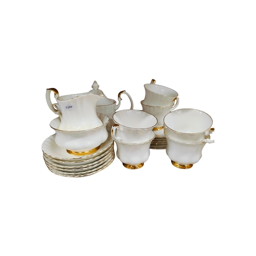 55 - ROYAL ALBERT VAL D'OR TEA SET