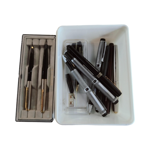 405 - BOX OF PENS