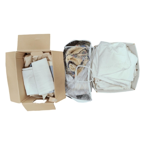 107 - LARGE QUANTITY OF LINEN