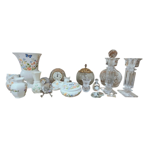 64 - SHELF LOT TO INCLUDE TYRONE CRYSTAL, AYNSLEY, DOULTON ETC