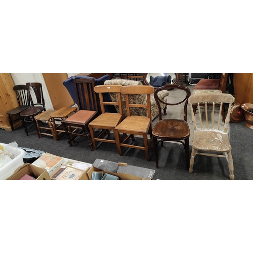 105 - QUANTITY OF VARIOUS CHAIRS