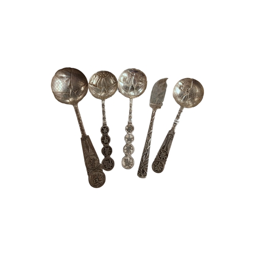 377 - 5 X HIGHLY DECORATED  ORIENTAL SILVER SPOONS - 48 GRAMS