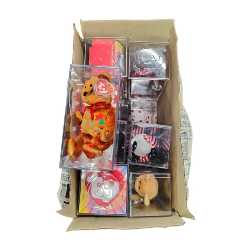 105 - BOXLOT OF BEANIE BABIES