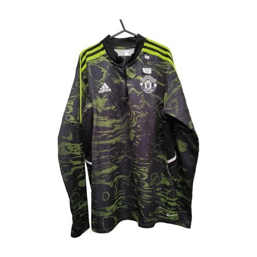 12 - MAN UNITED 1/4 ZIP TRAINING TOP