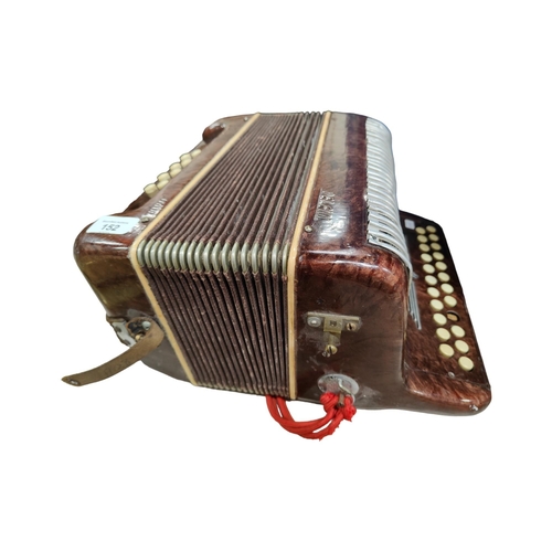 152 - DELFINI ACCORDIAN