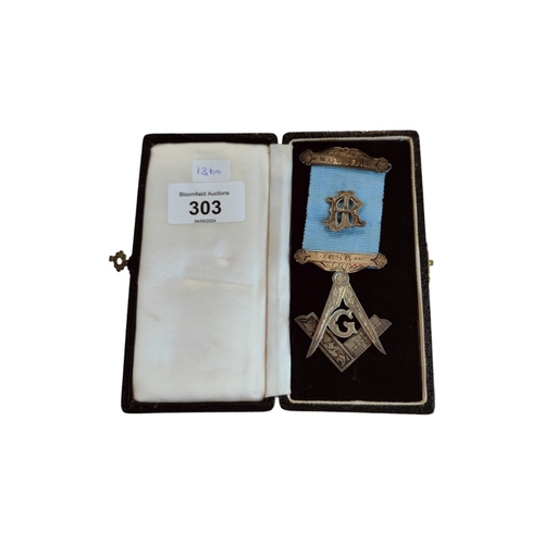 303 - SILVER MASONIC JEWEL W. BRO. J. REID 656 INSCRIBED TO REAR 'JANY 1946'