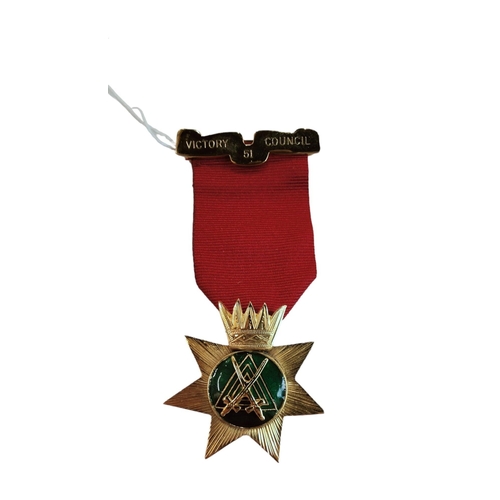 331 - SILVER AND ENAMEL MASONIC JEWEL INSCRIBED TO REAR 'PRESENTED TO EX SIR KT W.NICHOLL VICTORY COUNCIL ... 