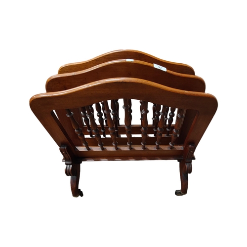 92 - VICTORIAN CANTERBURY/MAGAZINE RACK