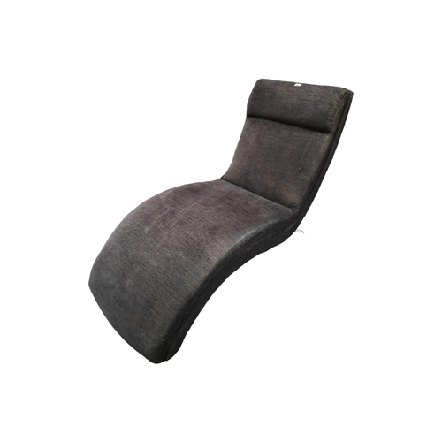 153 - MODERN BLACK CHAISE LOUNGE