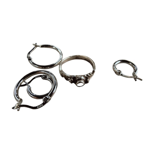 286 - SILVER RING AND 2 PAIRS OF SILVER HOOP EARRINGS