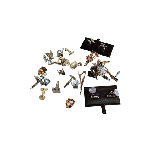 401 - LARGE BAG OF MIXED CUFFLINKS