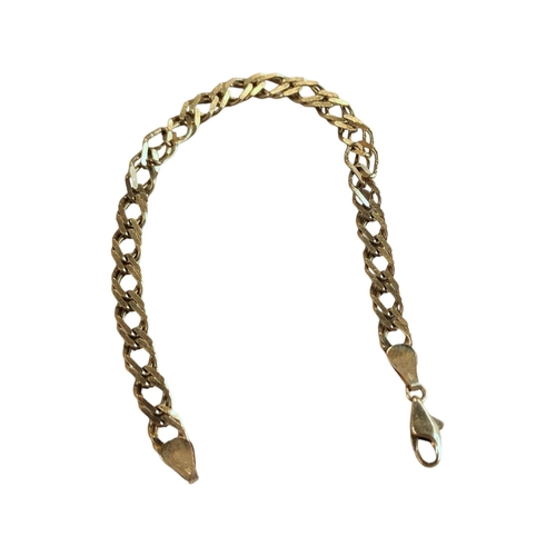 339 - 9 CARAT GOLD CURB LINK BRACELET CIRCA 7G