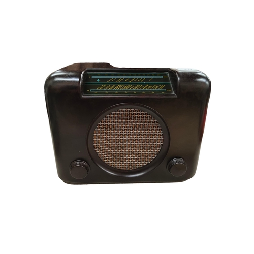 177 - ORIGINAL BAKELITE BUSH RADIO FOR DISPLAY OR RESTORATION