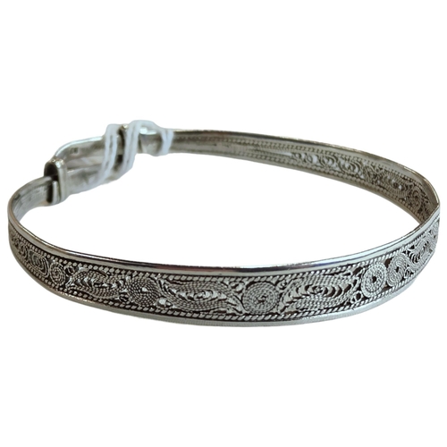 405 - SILVER OPENWORK EXPANDABLE BANGLE