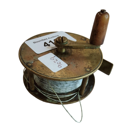 419 - OLD BRASS FISHING REEL