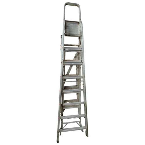 106 - QUANTITY OF LADDERS