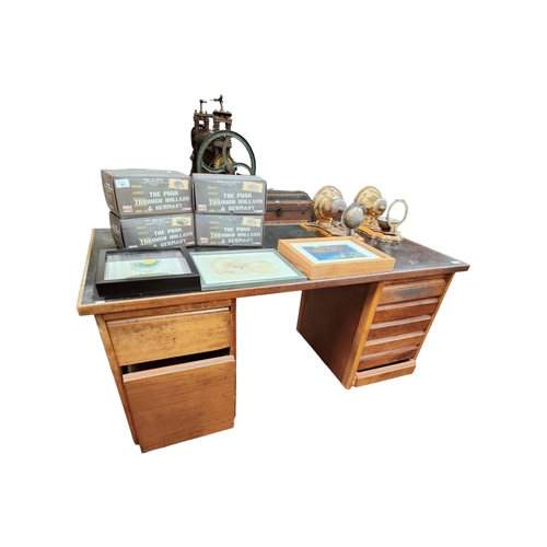 96 - MID CENTURY DESK