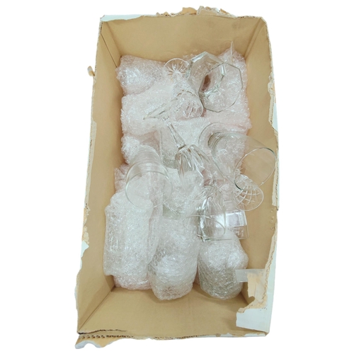 113 - BOX OF GLASSWARE