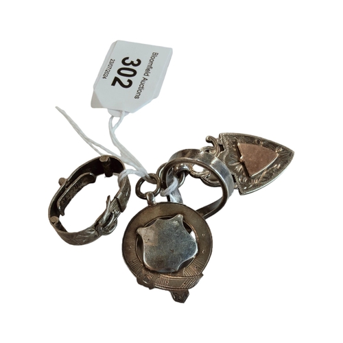 302 - EDWARDIAN SCARF CLIP, SILVER DESIGNER RING & 2 SILVER FOBS