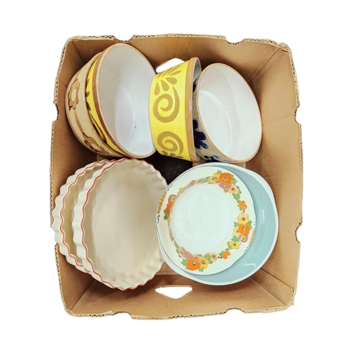 31 - BOX OF BAKING BOWLS ETC TO INCLUDE SPONGEWARE