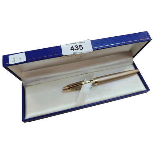 435 - WATERMAN FOUNTAIN PEN IN BOX