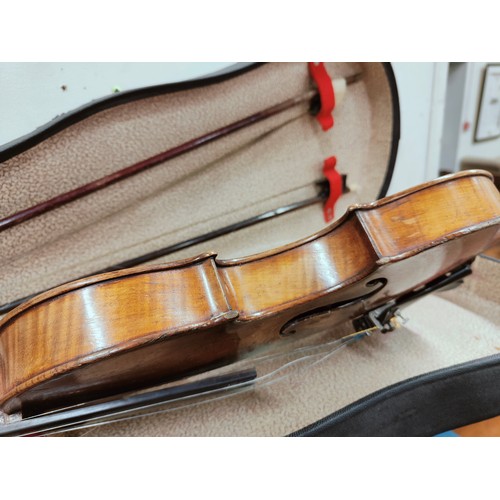 110 - VIOLIN & CASE