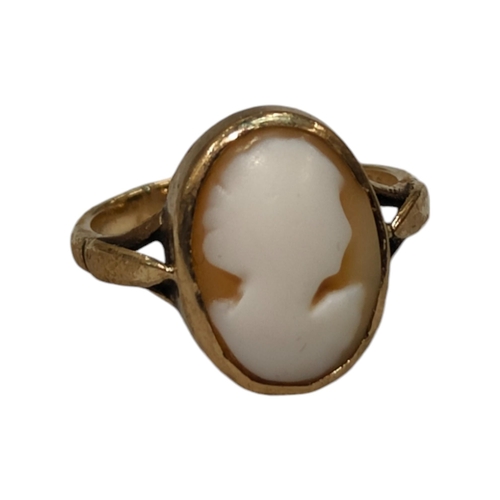 384 - 9 CARAT GOLD CAMEO RING