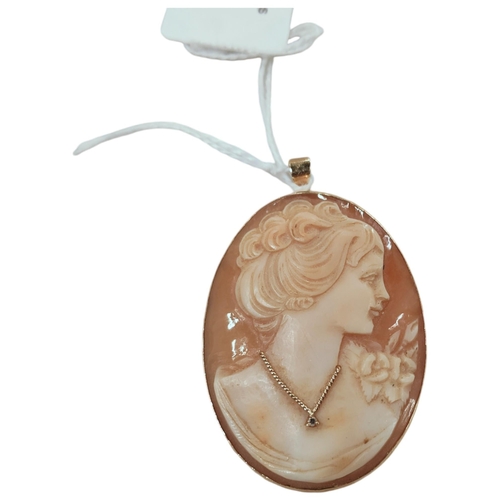 383 - 14 CARAT GOLD & DIAMOND MOUNTED CAMEO