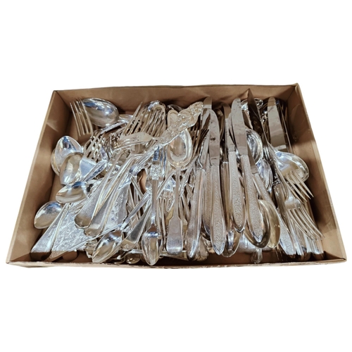 39 - QUANTITY OF GOOD PLATED CUTLERY