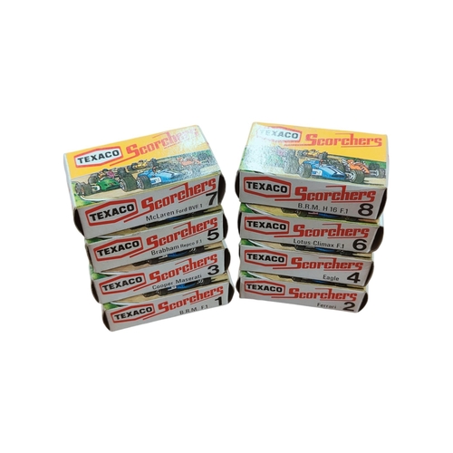 437 - 8 VINTAGE TEXACO SCORCHERS DIE CAST MODEL CARS