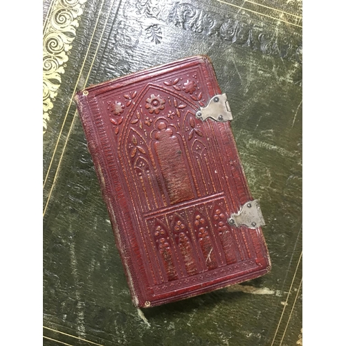 190 - Common Prayer, English. The Book of Common Prayer, Stereotype Edition, contemporary crimson straight... 