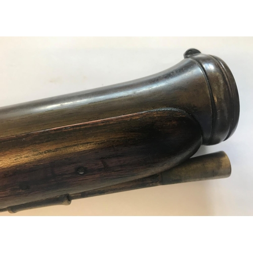 482 - A REPRODUCTION BLUNDERBUSS TYPE GUN. A reproduction Blunderbuss type muzzle loading gun with a 39 cm... 