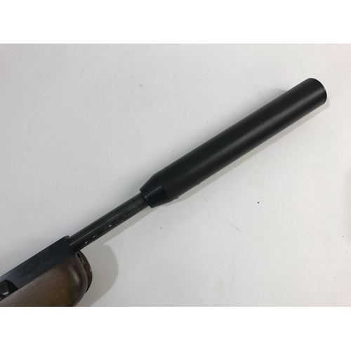 490 - A COMETA .22 AIR RIFLE. A Spanish Cometa Fenix 400S 10144-08 break barrel air rifle with Richter opt... 