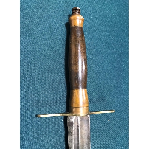 546 - A WOODEN HANDLED SHORT SWORD. A short sword with 20