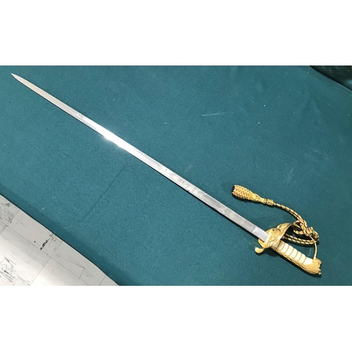 549 - A NAVAL OFFICER'S SWORD BY GIEVES. An Elizabeth II Naval Officers Sword by Gieves of London. The 78c... 