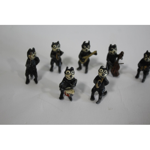 1377 - FELIX THE CAT - PAINTED MUSICAL BAND a collection of 7 painted metal figures, with depictions of Fel... 