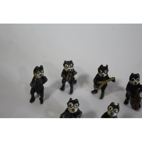 1377 - FELIX THE CAT - PAINTED MUSICAL BAND a collection of 7 painted metal figures, with depictions of Fel... 