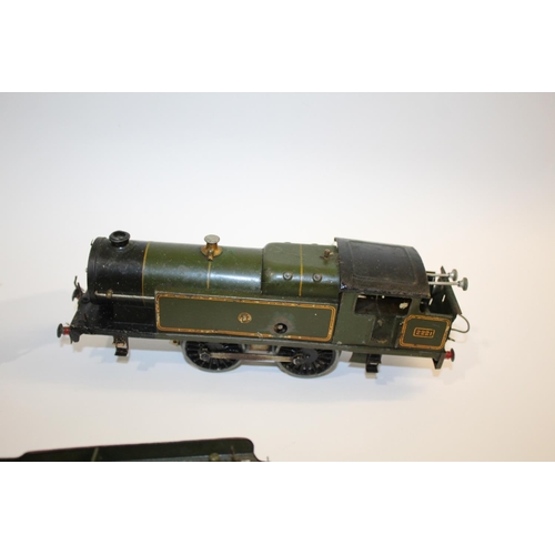 1381 - HORNBY 0 GAUGE LOCOMOTIVES including a 4073 Caerphilly Castle clockwork locomotive, a 2221 Great Wes... 