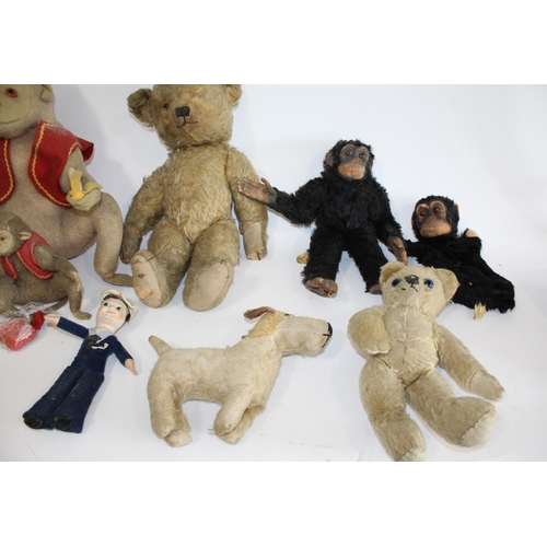 1500 - ANTIQUE TEDDY BEAR a vintage Teddy Bear with mohair body and swivel head and limbs, some damages (43... 