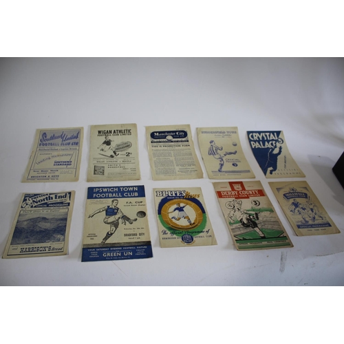 1613 - EARLY FOOTBALL PROGRAMMES a qty of approx 54 football programmes mostly from the early 1950's, inclu... 