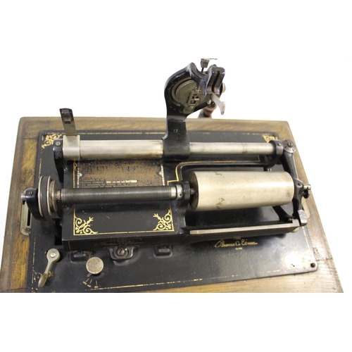 1622 - EDISON TRIUMPH PHONOGRAPH a large phonograph in an oak case, the plaque with Serial Number 38139 and... 