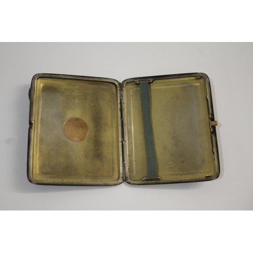 1624 - SILVER & GOLD CIGARETTE CASE an unusual cigarette case, mostly made in silver with a 9ct gold plaque... 