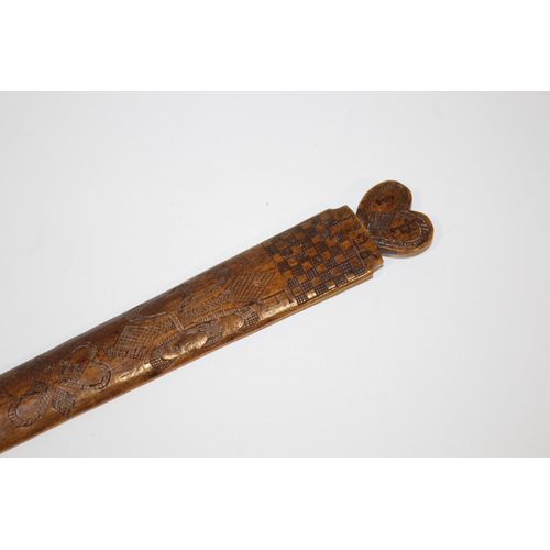 1652 - 18THC TREEN STAY BUSK - 1726 the treen love token of tapering form, the top section with the initial... 