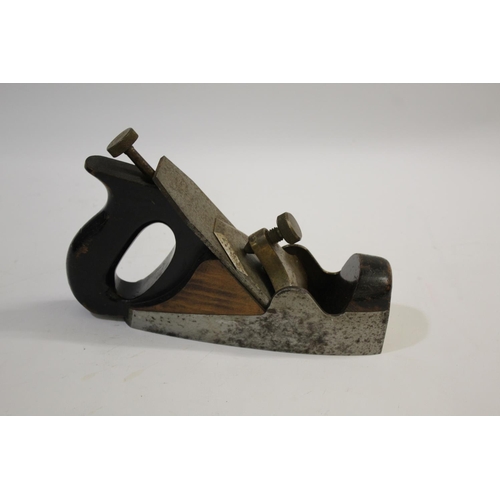 1689 - NORRIS WOODWORKING PLANE an antique smoothing infill plane, stamped in two places Norris, London. 23... 