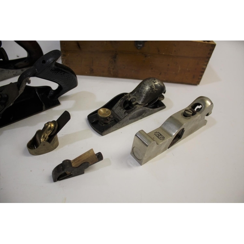 1691 - VARIOUS WOODWORKING PLANES including 2 small violin planes (one made in brass), Stanley 93 shoulder ... 